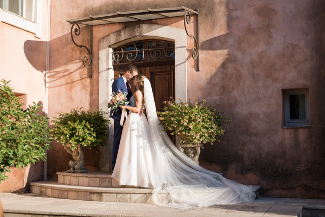 7 ways to perfect your wedding photography in a brand new location