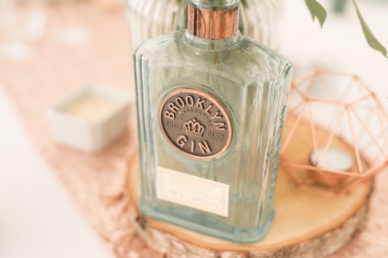 How to incorporate GIN into your wedding